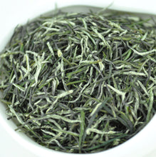 Load image into Gallery viewer, Maojian Green Tea, loose leaves - blendoclock
